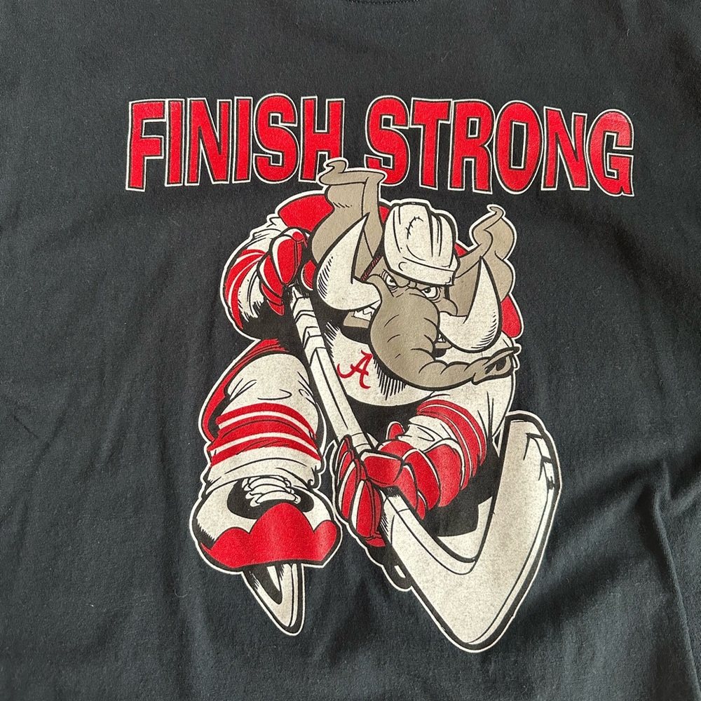 Vintage Alabama Crimson Tide hockey finish strong shirt size XL